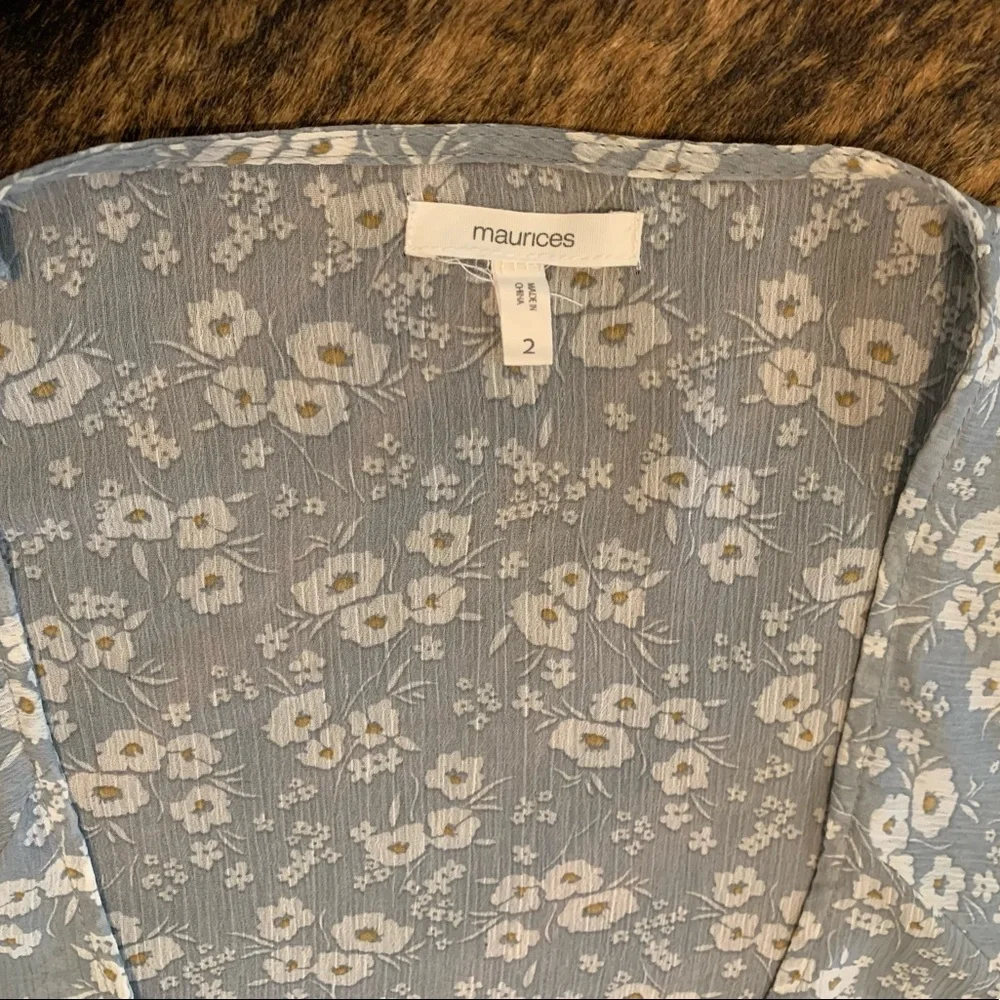 Maurice size 2 (plus) blue with floral cover up/cardigan crochet lace detail - Picture 3 of 6